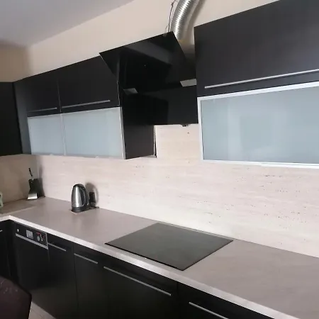Apartament 3-Pokojowy 68 M , 250 Metrow Do Plazy ,Garaz
