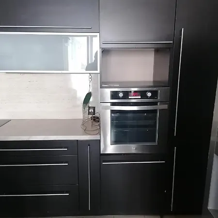 Apartament 3-Pokojowy 68 M , 250 Metrow Do Plazy ,Garaz